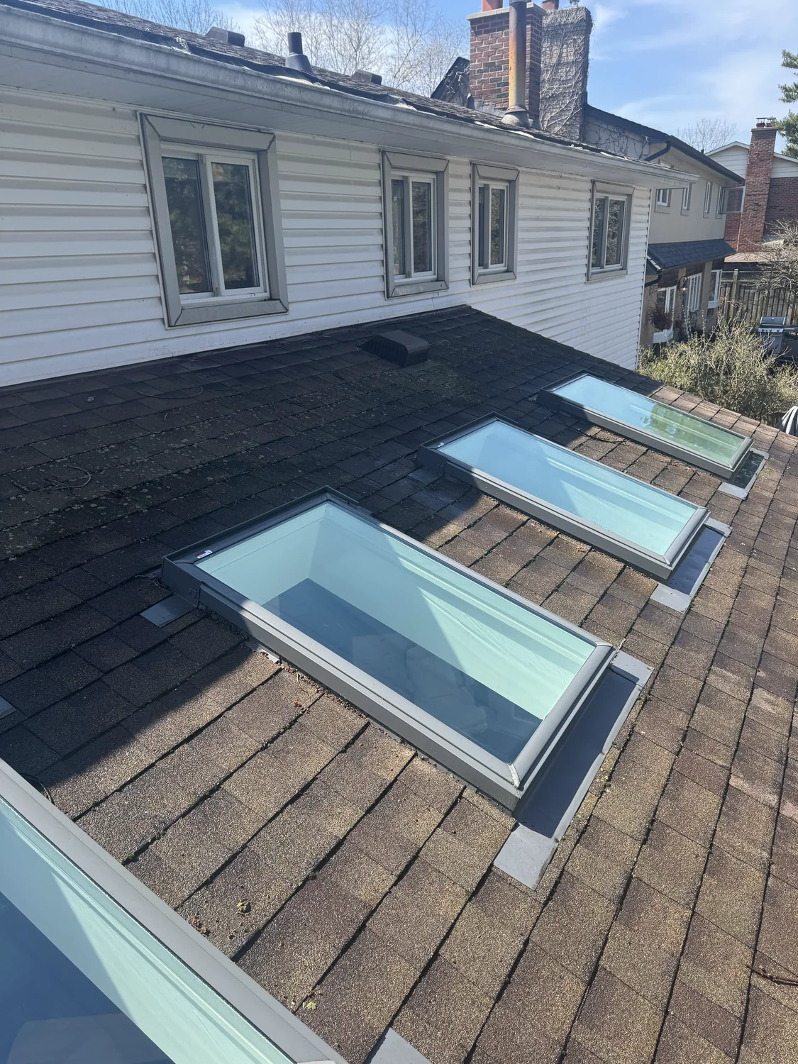 Clean skylight windows with clear reflections